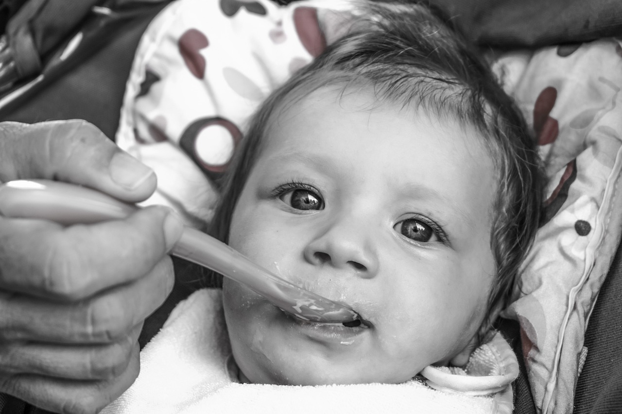  Baby Nutrition and Introduction to solids: A Comprehensive Guide for Health Development.